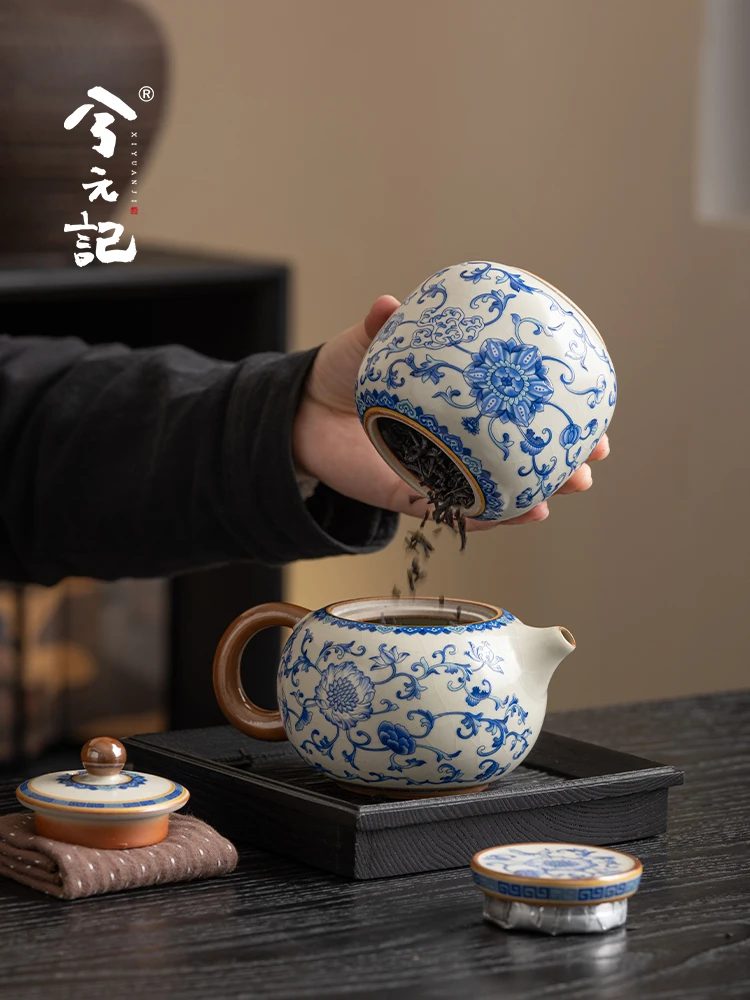 Blue-and-white ru kiln tea jar, household moisture-proof and dust-proof sealed storage ceramic small size portable caddy