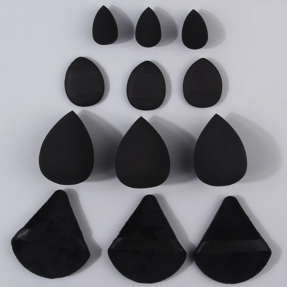 12 peças de sopro de pó em vários formatos/conjunto de ovos de beleza de esponja: tamanho de ovo de esponja, sopro de pó triangular, sopro de pó de polegar