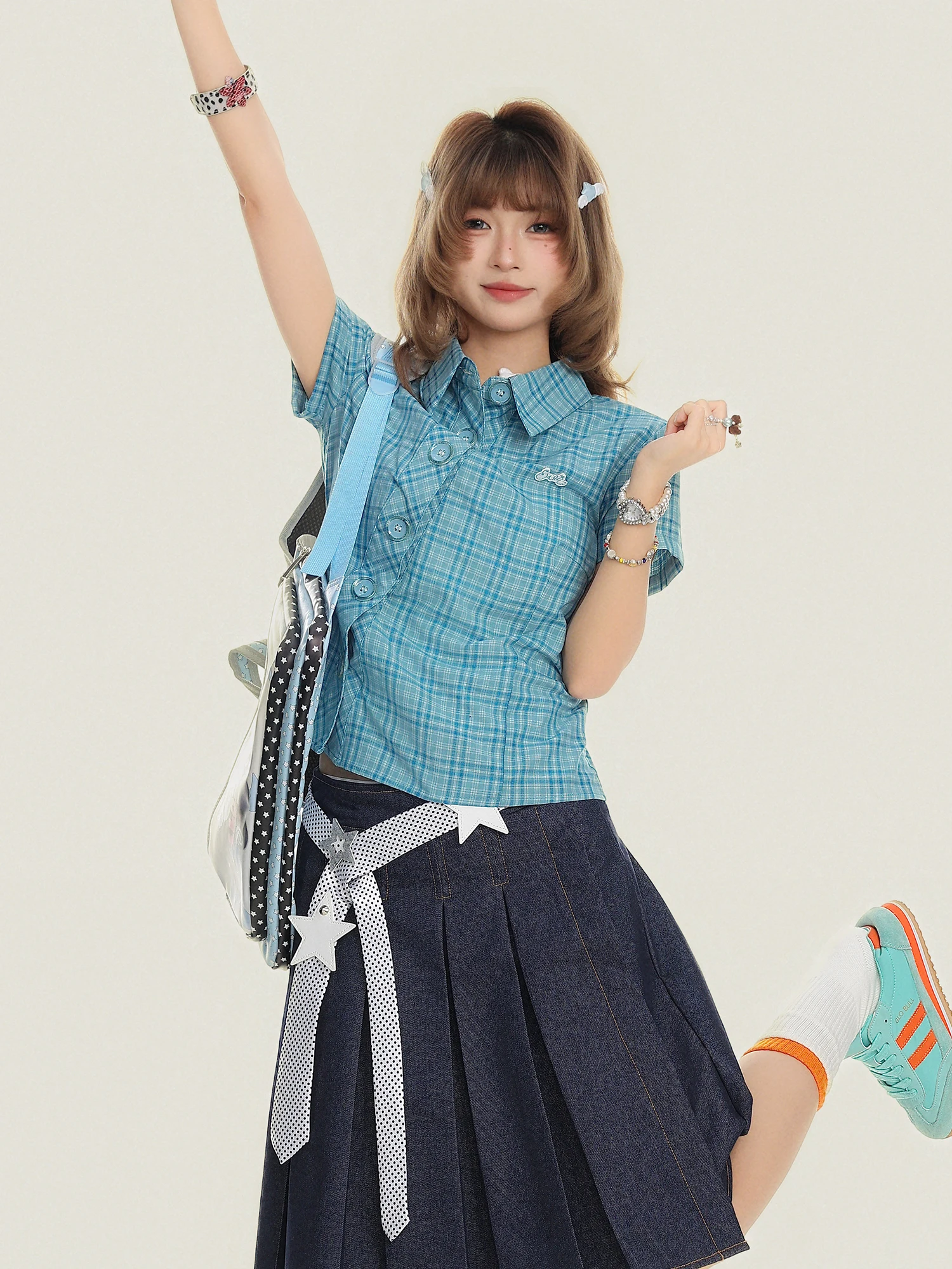 

Korean Style Short Sleeve Shirt Women's Slim Fit Plaid Design Button Detail Shoulder Length Shirt Summer Fashion Casual Shirt