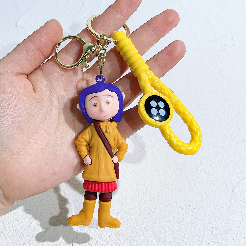 Nuevo llavero de Anime Caroline, llavero de personaje lindo para bolsas de llaves de coche, regalo colgante Kawaii para regalo de cumpleaños de familiares y amigos