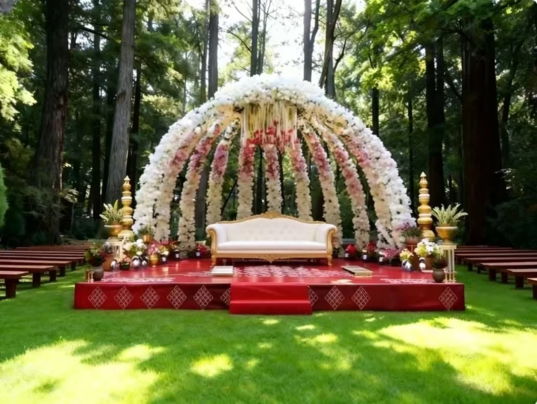 Hochzeitsbühnen-Hintergrund Eisensäulenbogen Geometrischer Rahmen mit Künstlicher Blumendekoration – Detail 3