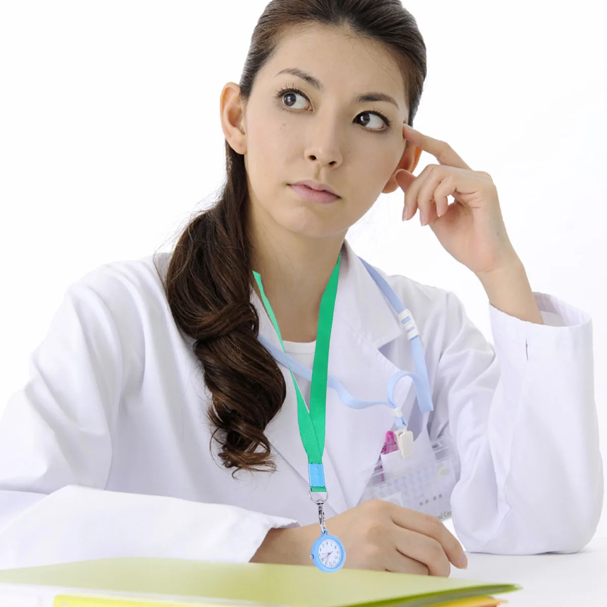 Jam Perawat Sederhana Jam Tangan Medis dari Paduan Logam untuk Dokter dan Perawat Desain Ringan dan Portabel Dial Akurat dan Jelas