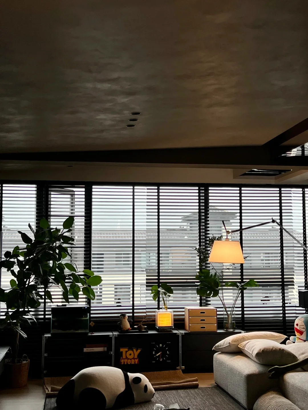 

Electric Lift Blackout Study Venetian Blinds Eco-Friendly Durable French Windows Modern Design Household