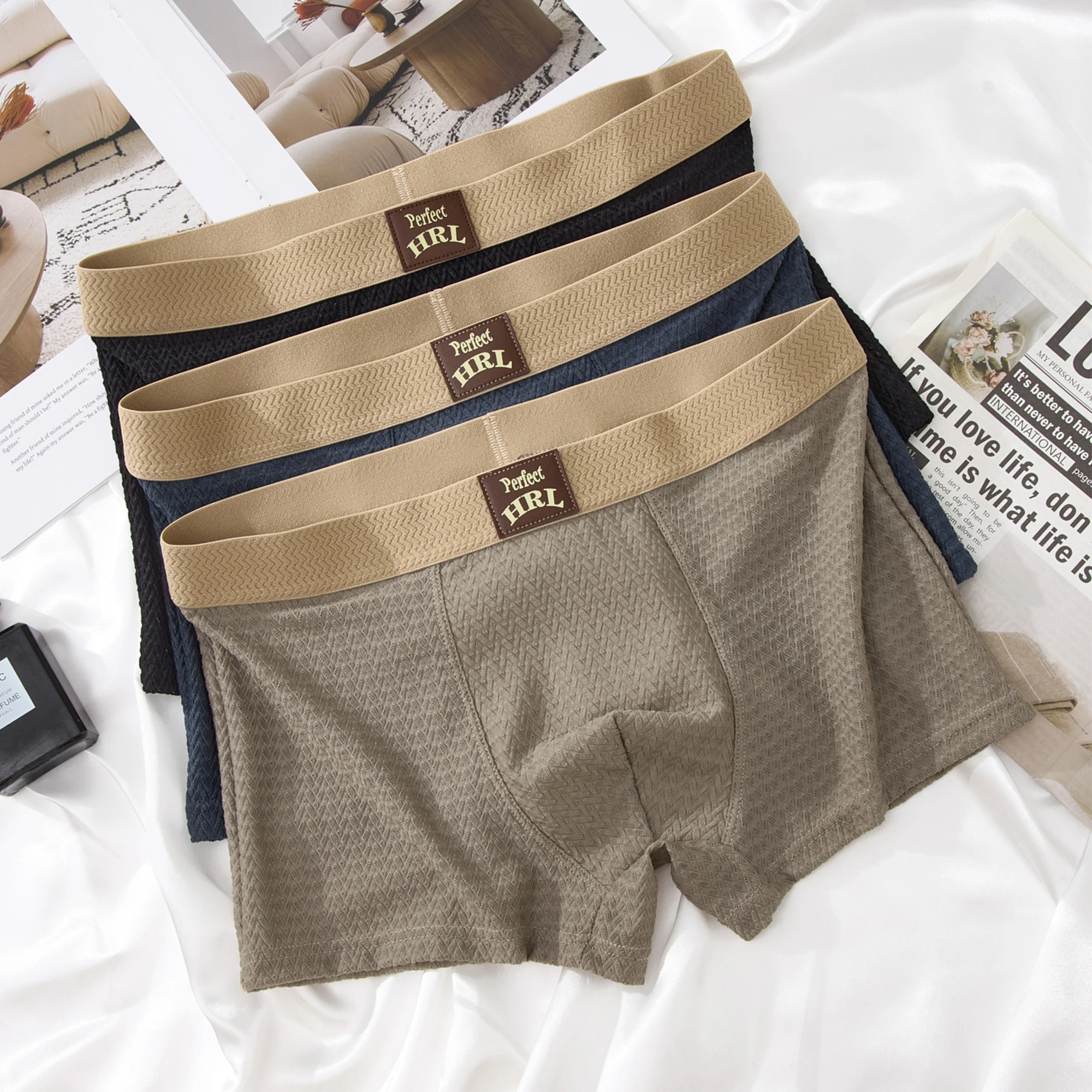 

3PCS/Pack Seamless Striped Ice Silk Men's Panties Antibacterial Breathable Mesh Crotch Boxers Widen Elastic Waist Man Undrewear