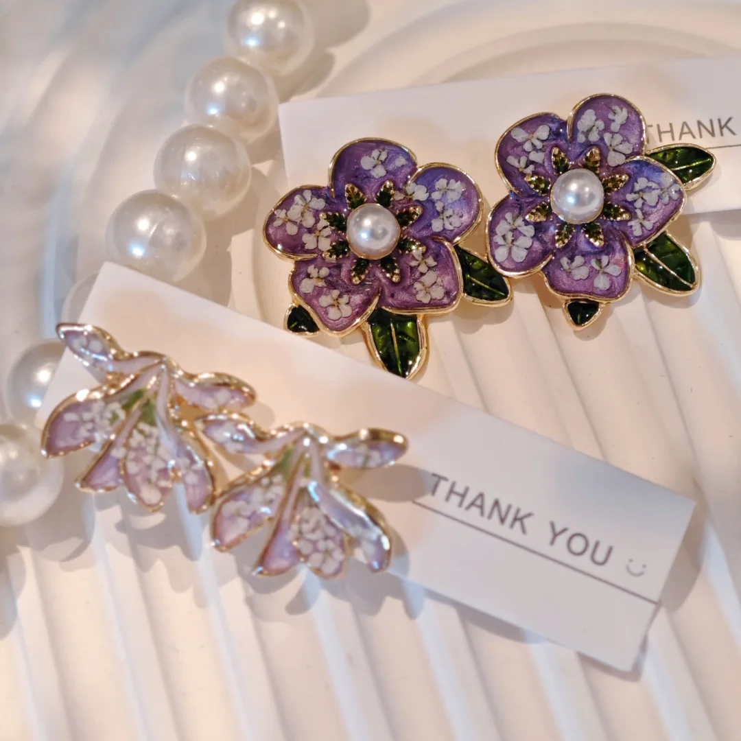 

3312 Wholesale Vintage Luxury Dried Flower Resin Earrings Real Flower Silver Needle Studs Creative Christmas Birthday Gift