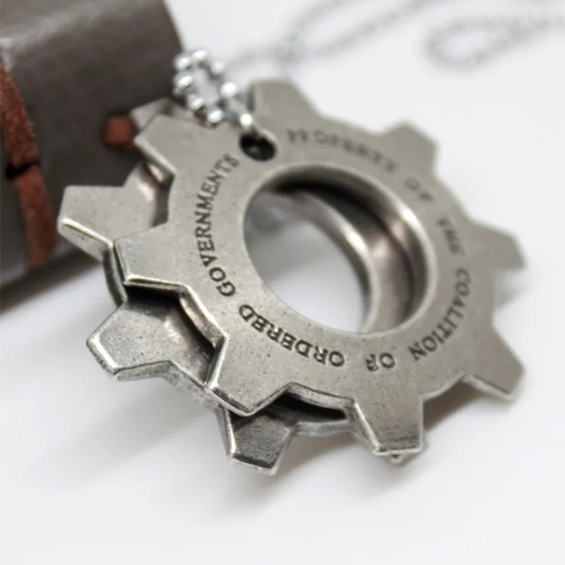 Retro Game War Machine Keychain Reaction Furnace Pendant for Men/Women Game Fans Collection Jewelry