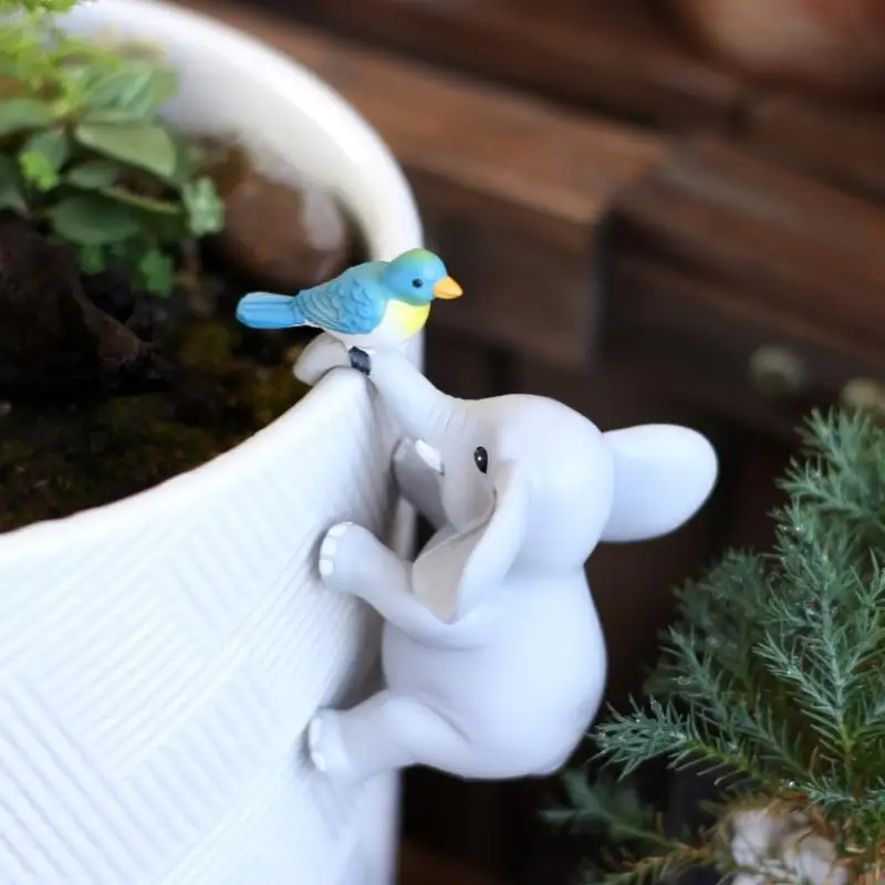 QX2E Weatherproof Resin Elephant And Bird Figurine Decorative Hangers For Outdoor Garden Decoration