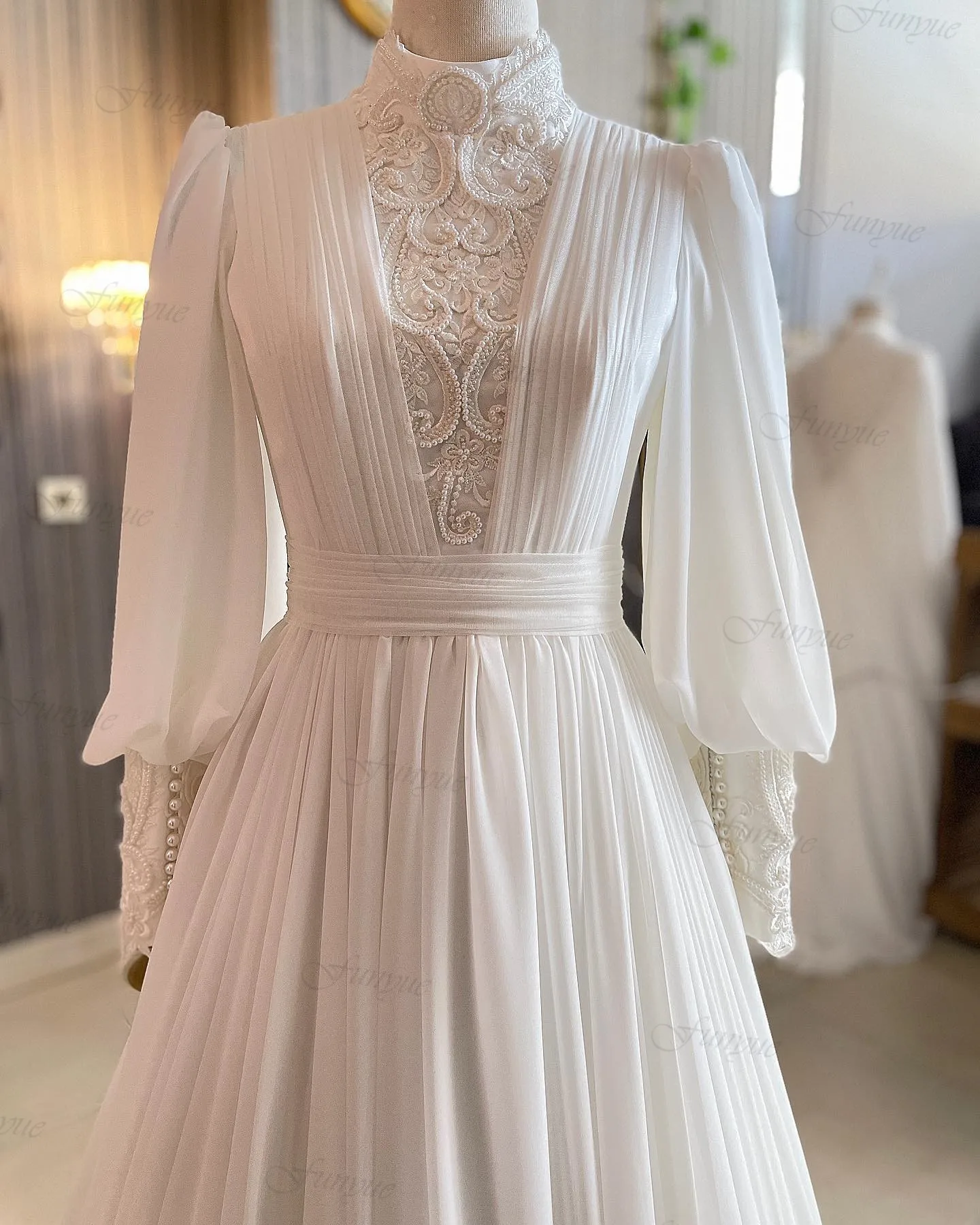 Long Sleeve Muslim Wedding Gowns for Bride Chiffon Pearls High Neck Islamic Bridal Dress Dubai Hijab Robe De Mariée 2024