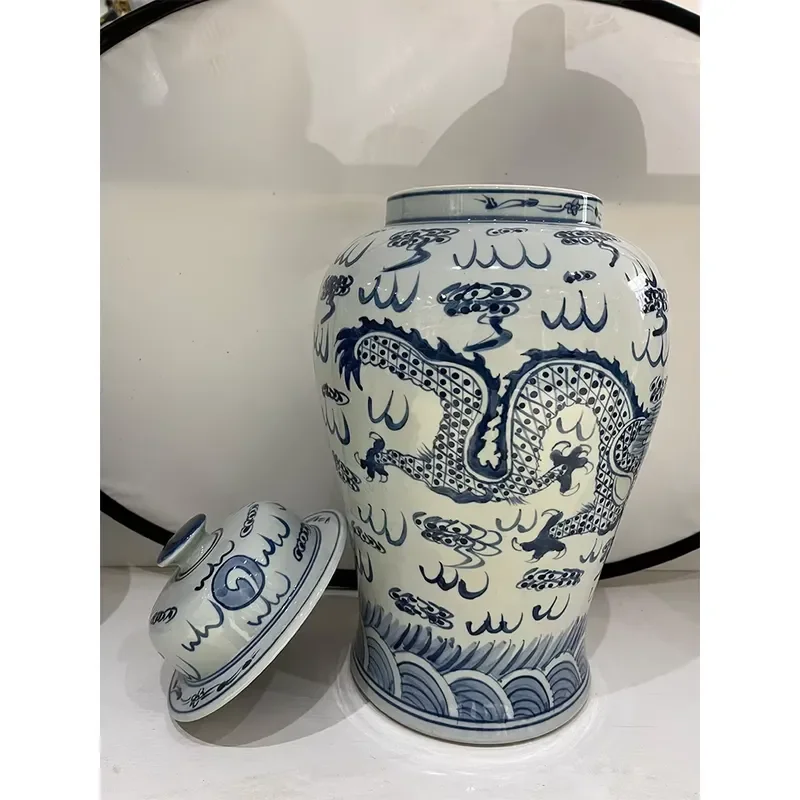 Home Decor Jar Jingdezhen Chinese Style Porcelain Blue and White Ginger Jar with Dragon Design