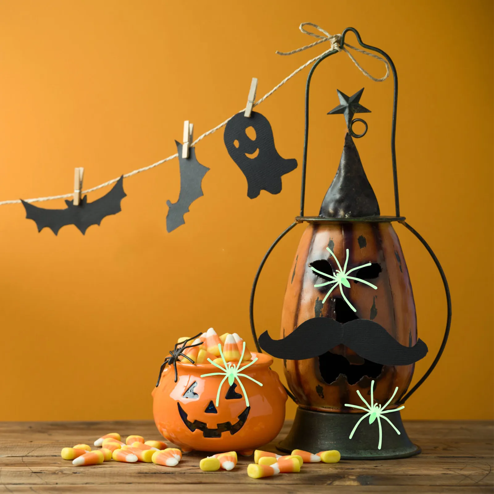 

50Pcs Simulation Spider Halloween Decorations Prank Fake Spiders for Haunted House Party Supplies Halloween Plastic Spider