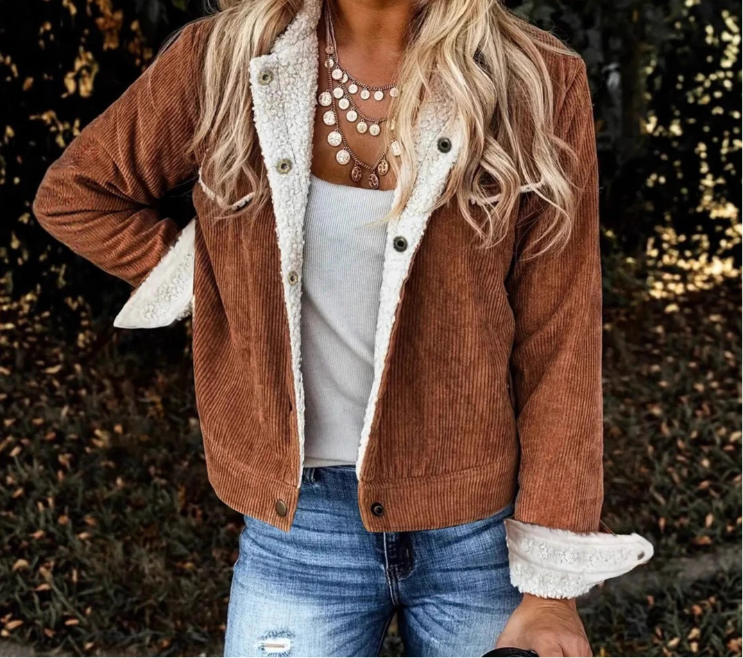 

2025 Women's Retro Thick Loose Casual Warm Corduroy Lambhair Jacket