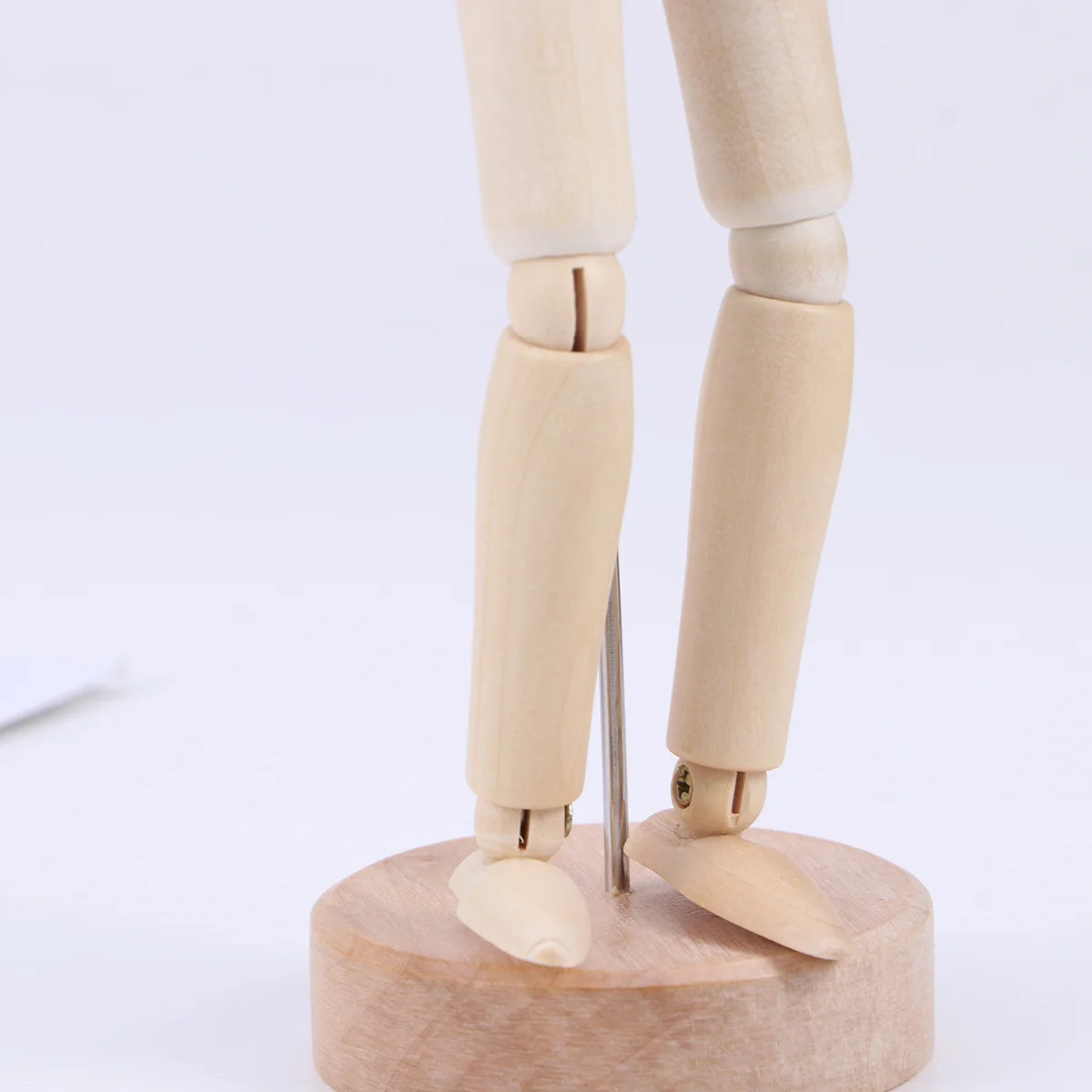 

Handmade Wooden Jointed Figure Craftsmanship Smooth Finish Adjustable Posture Support for Drawing Inspiration Creative Home