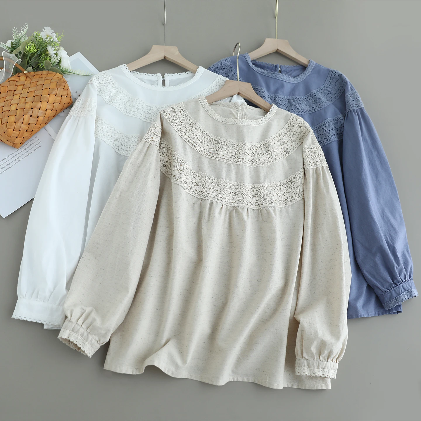 

Japanese Sweet Mori Girl Solid Color Lace Pathcowrk Cotton Linen Shirts Women Autumn O-Neck Long Sleeve Casual Loose Blouse Tops