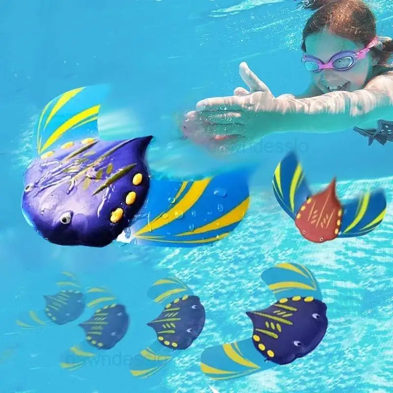1 pz spruzzi d'acqua gioca con modello di acqua giocattoli di pesce piscina da spiaggia per bambini idrodinamica raggi Manta premere giocattolo in avanti