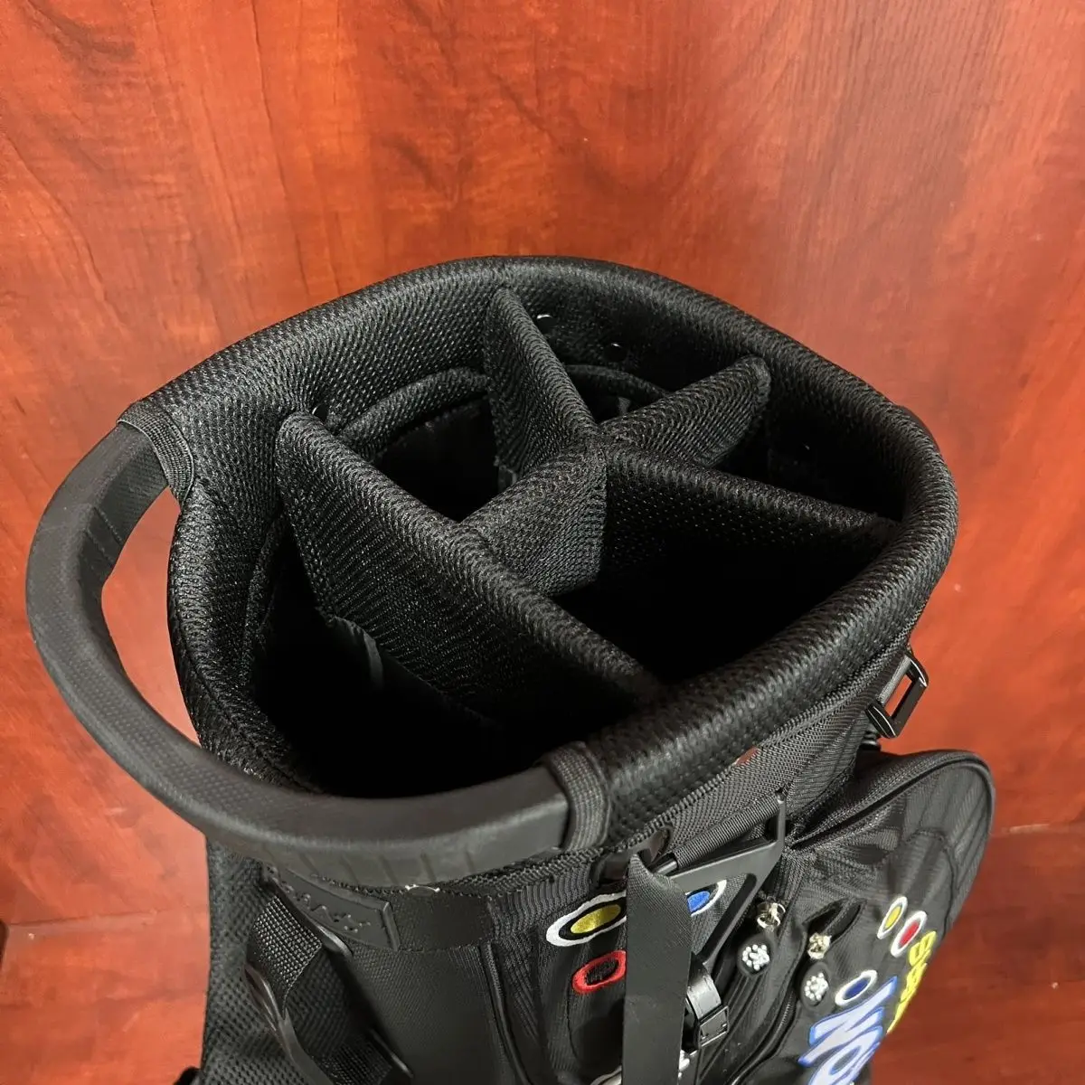 Sac de support de golf prêt à l'emploi, design minimaliste de grande capacité, support unisexe ultra léger avec pieds stables