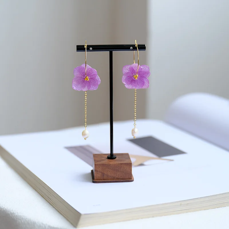 천연 수국 꽃 귀걸이 독특한 에폭시 수지 천연 꽃 후프 귀걸이 우아한 롱 귀걸이 압화 주얼리