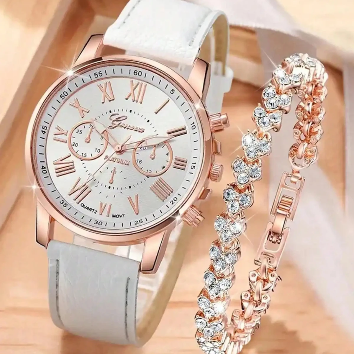2pcs/Set-Fashionable shining retro Roman three eyelid women's watch casual leather strap quartz watch rhinestone bracelet set