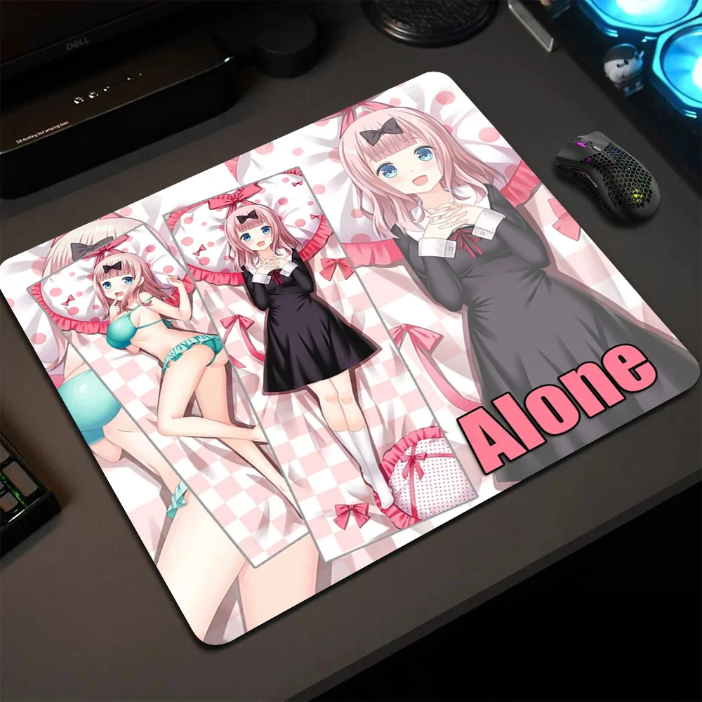 Anime Kaguya Sama Love Is War Mousepad Small LockEdge Mouse Pad For Gamers Computer Desk Pad Rectangular Anti-slip Rubber