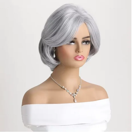 Рисунок 2 - Короткие натуральные парики с челкой