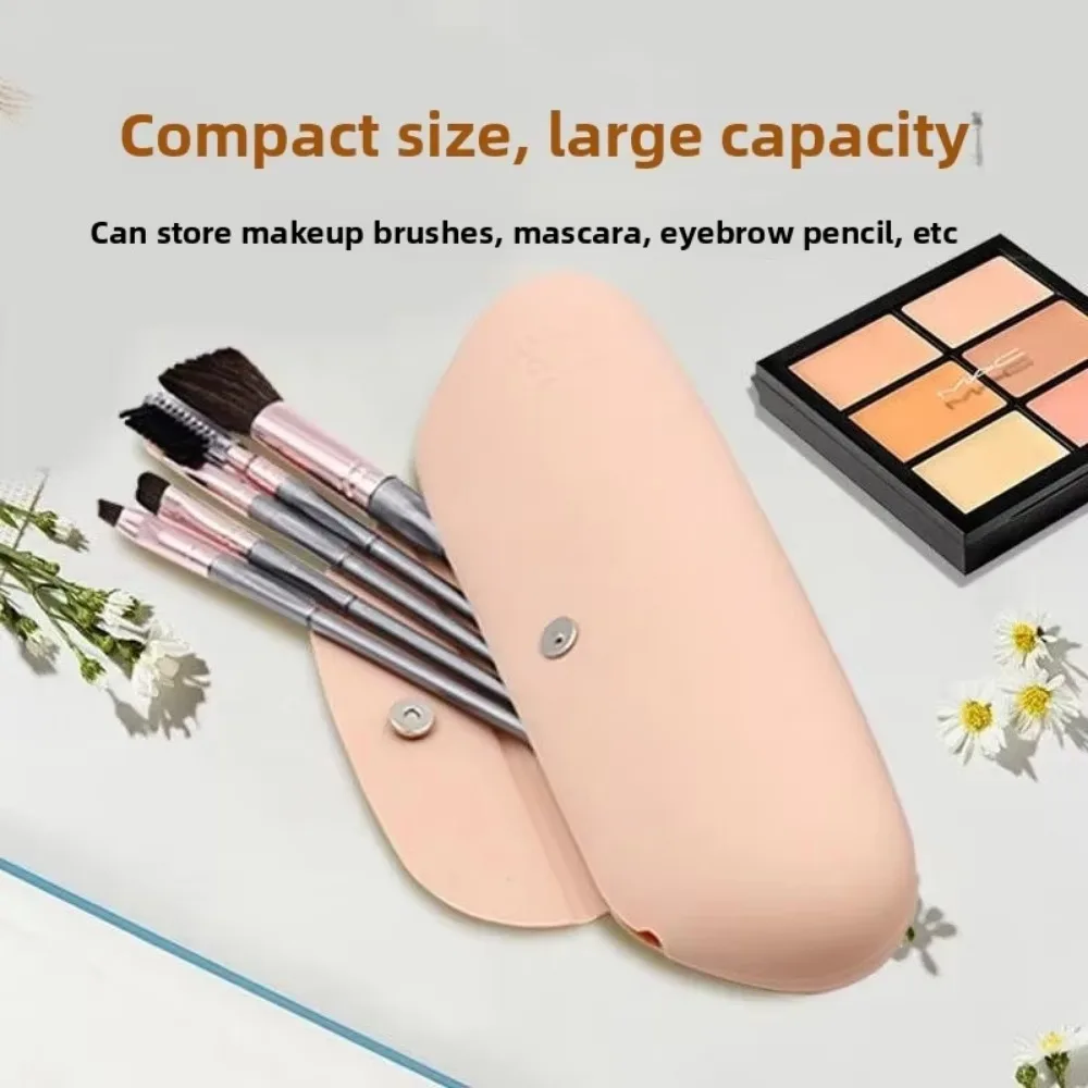 Silicone Makeup Brush Pouch Waterproof Large Capacity Cosmetic Brush Storage Bag Portable Strong Magnetic Closure 1pcs