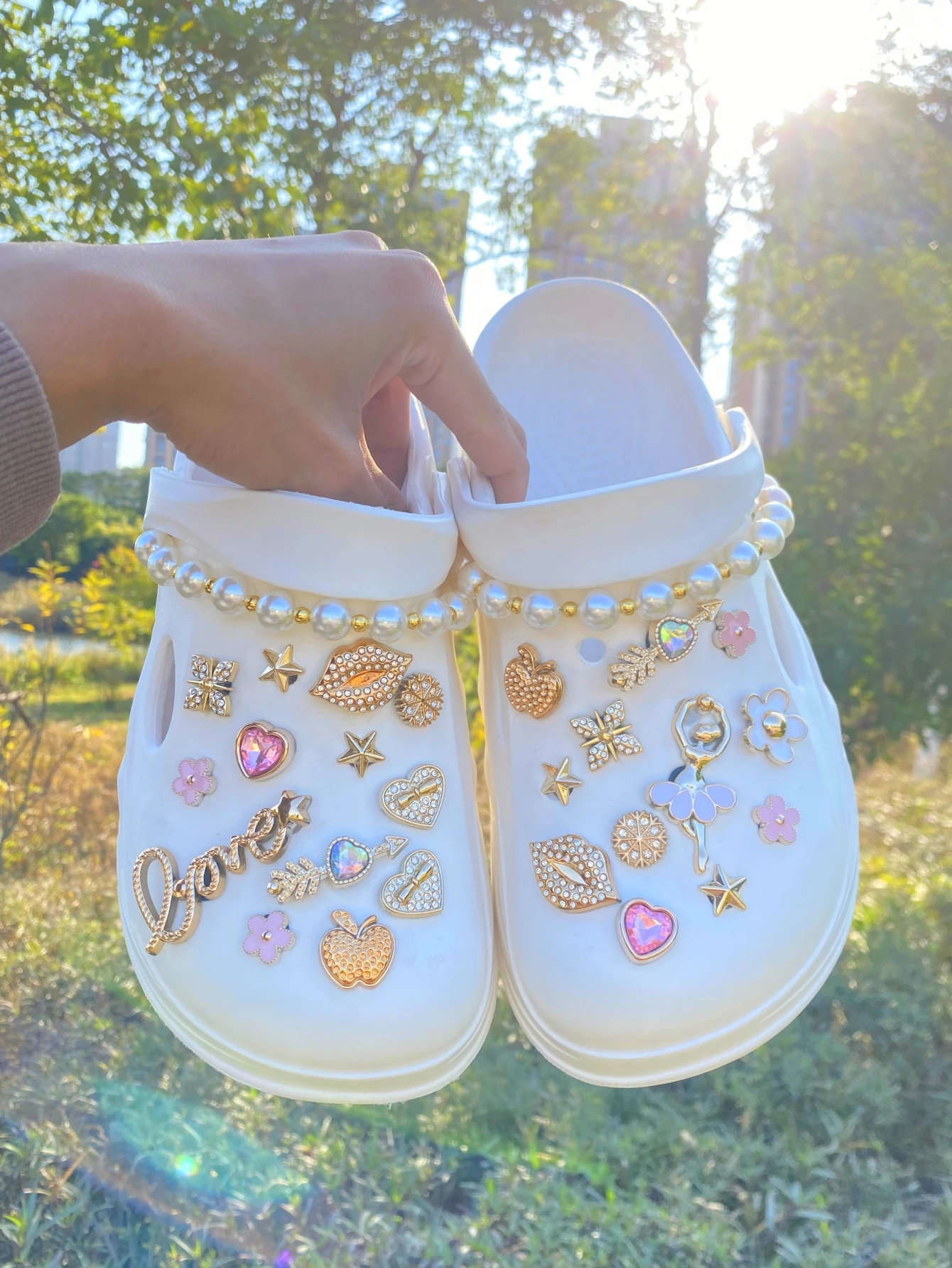 27 Pieces of Golden Love Pearl Chain Shoe Decorations - Fun and Multi-functional Personalized Shoe Accessories