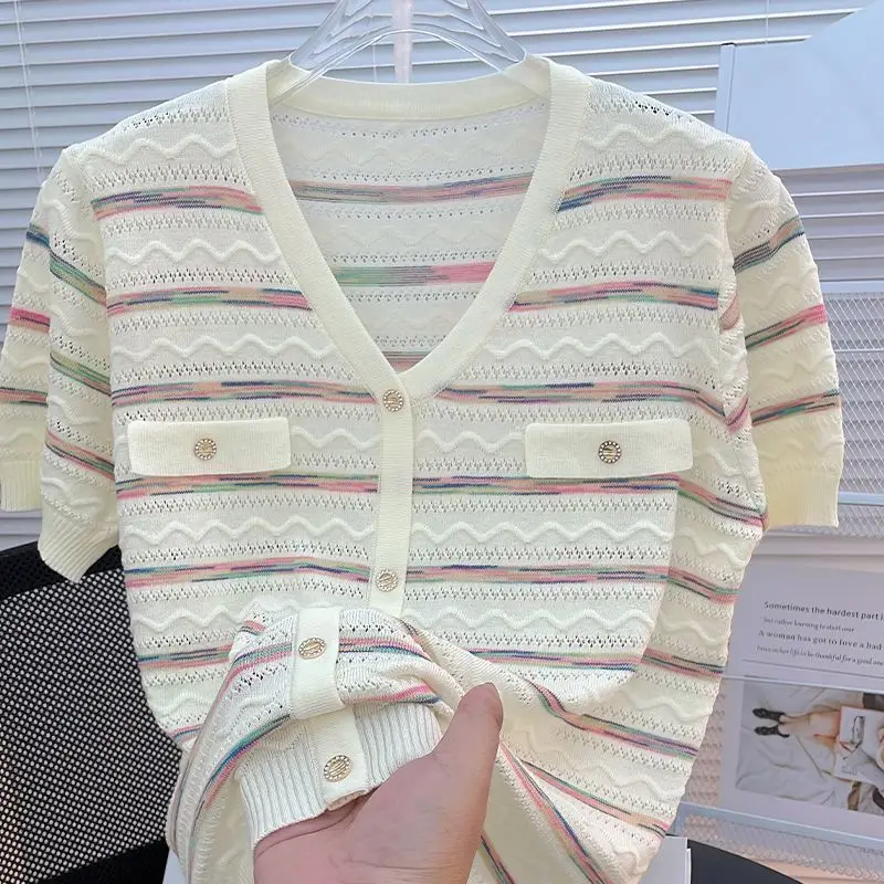 ملابس تريكو صيفية جديدة موديل 2025 مصنوعة من الحرير الجليدي المحبوك irt للنساء على شكل حرف V ort Sve رفيعة T24 Ciwalk من ألياف البوليستر