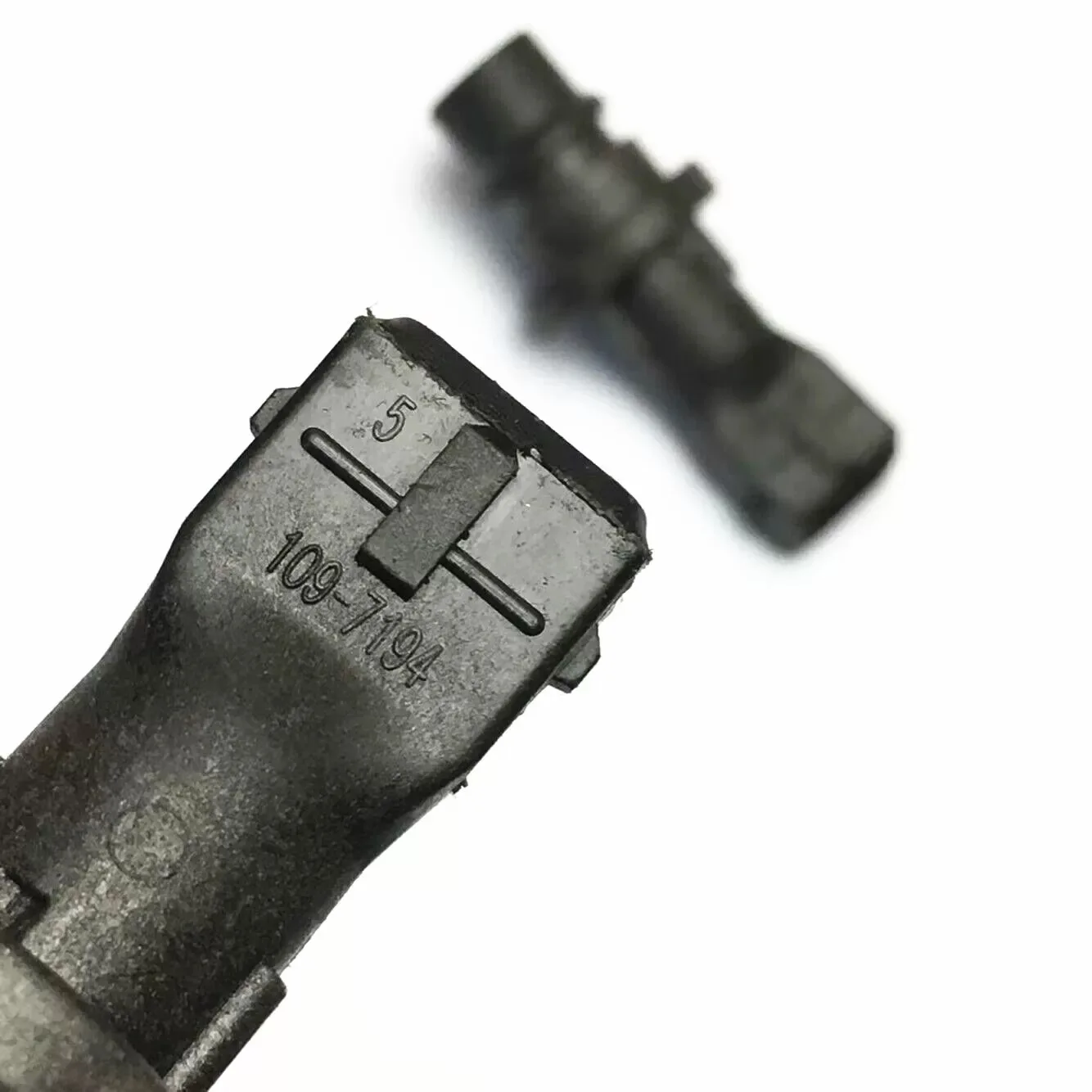 1-pcs-lots-pour-capteur-de-position-de-vilebrequin-109-7194-109-7195-1097194-1097195-ic-composants-electroniques-pour-arduino-bricolage