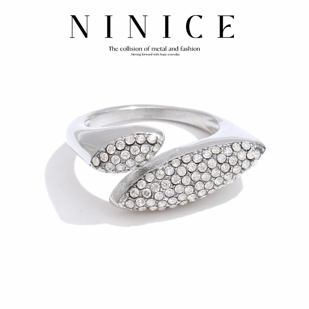 NiNice خاتم الفولاذ المقاوم للصدأ برأسين الزركون شخصية نمط تصميم الأزياء والمجوهرات هدية بالجملة