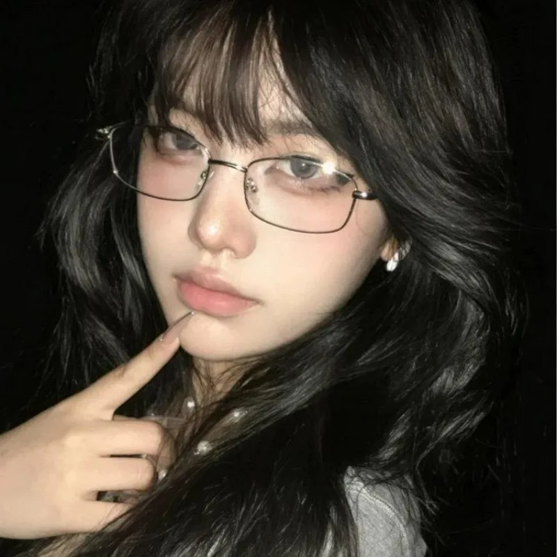 نظارات هاراجوكو ريترو فضية اللون بإطار مربع صغير للنساء نظارات معدنية شفافة للقراءة نظارات حجب الضوء الأزرق