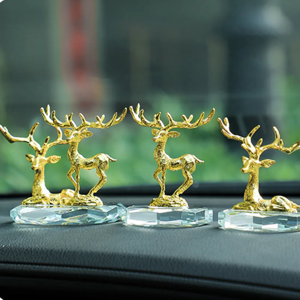 

Metal Exquisite Elk Car Ornament Symbol of Safe Travel Fashion High-end Interior Decoration Supplies Home Tabletop Decor