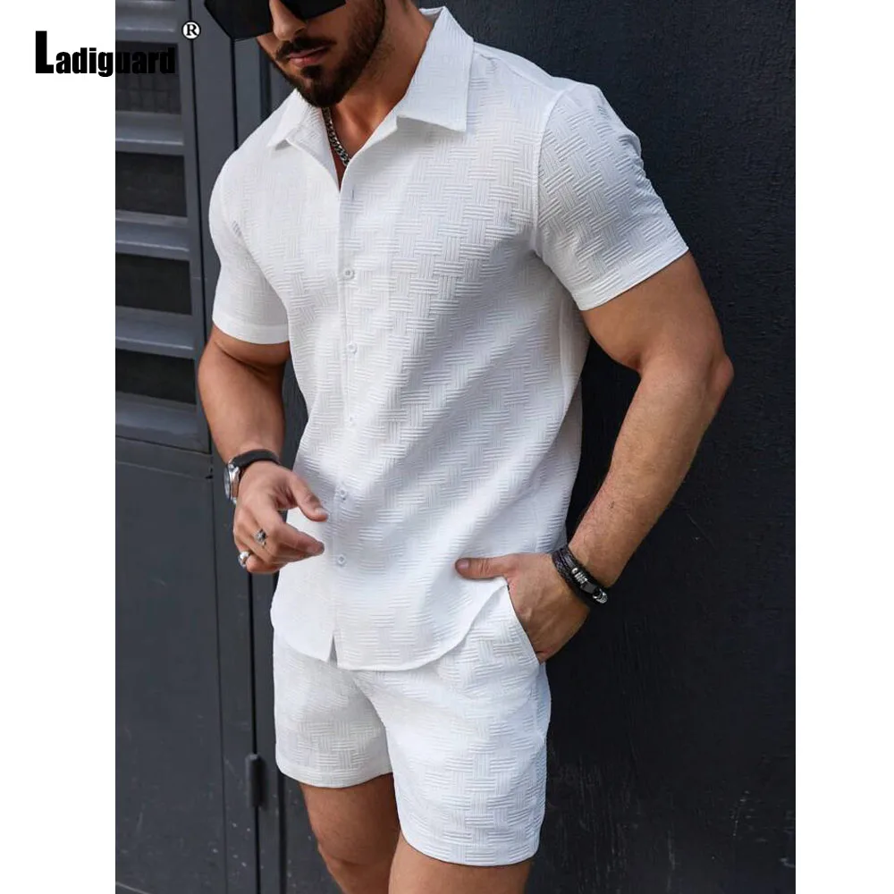 2025 Mens Casual Board Two Piece Sets Europe Style Fashion Notched Tops and White Blue Shorts Suit Male Beach Tracksuits Set New