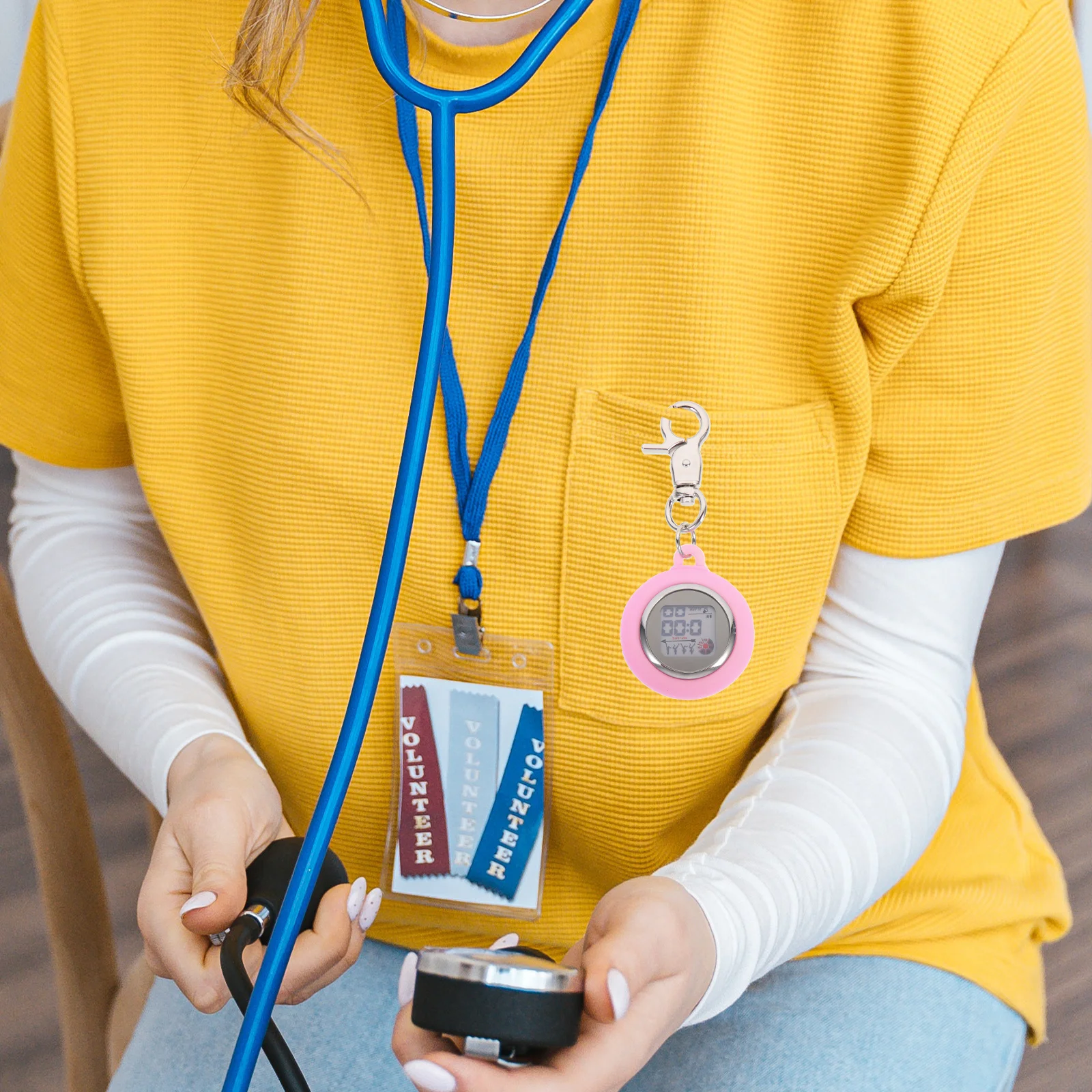 

Nurse Electronic Pocket Watch Alloy Durable Lightweight Clip on Key Buckle Chest Watch Retro Design Practical Timepiece