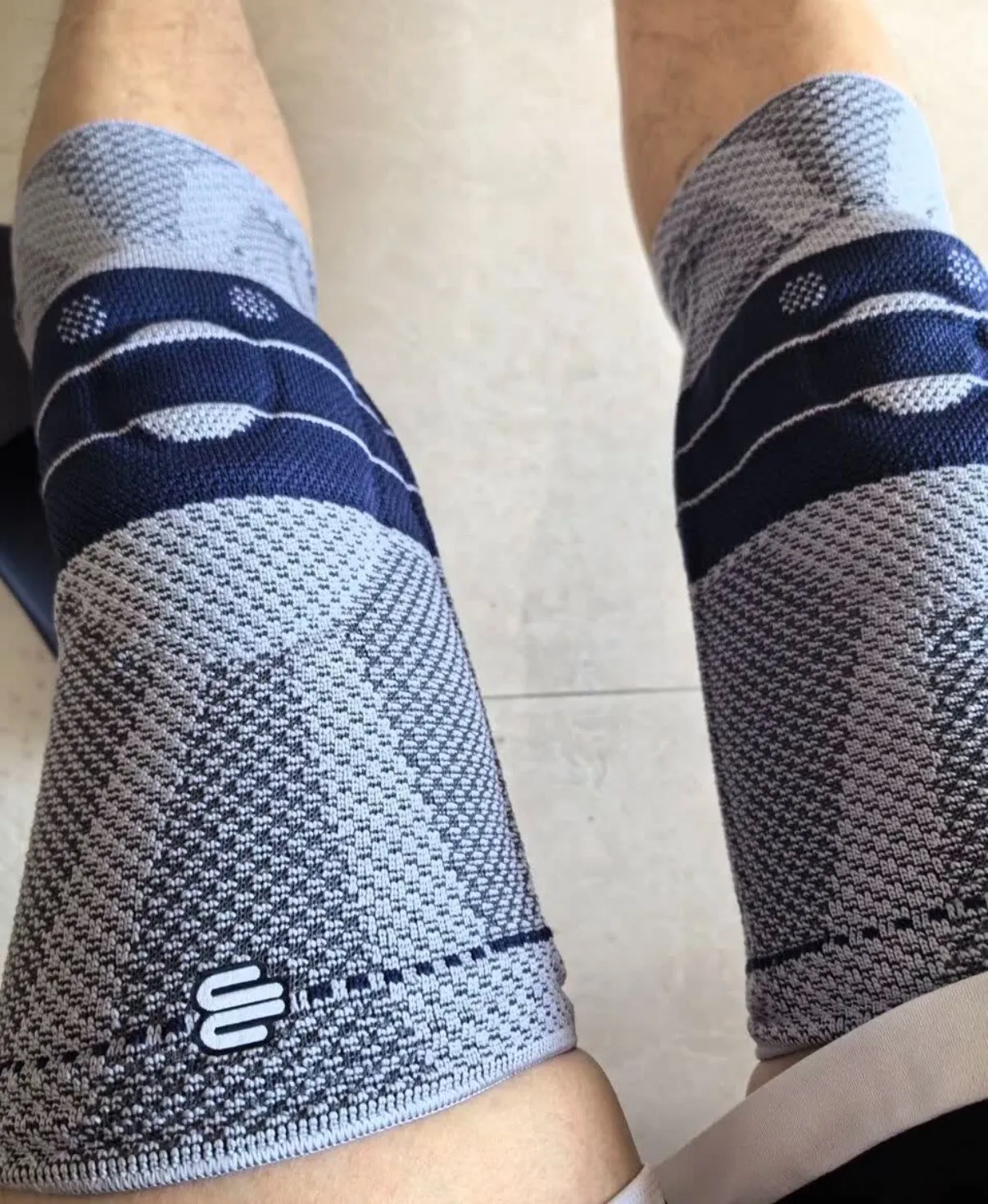 Ginocchiere sportive antiscivolo per basket, badminton, calcio - Protezione professionale per ginocchia