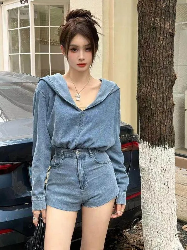 

Комплект из денима в стиле ретро для женщин больших размеров (до 300 фунтов): свободный топ с длинным рукавом и капюшоном, шорты с высокой талией, удобный комплект из двух предметов для весны