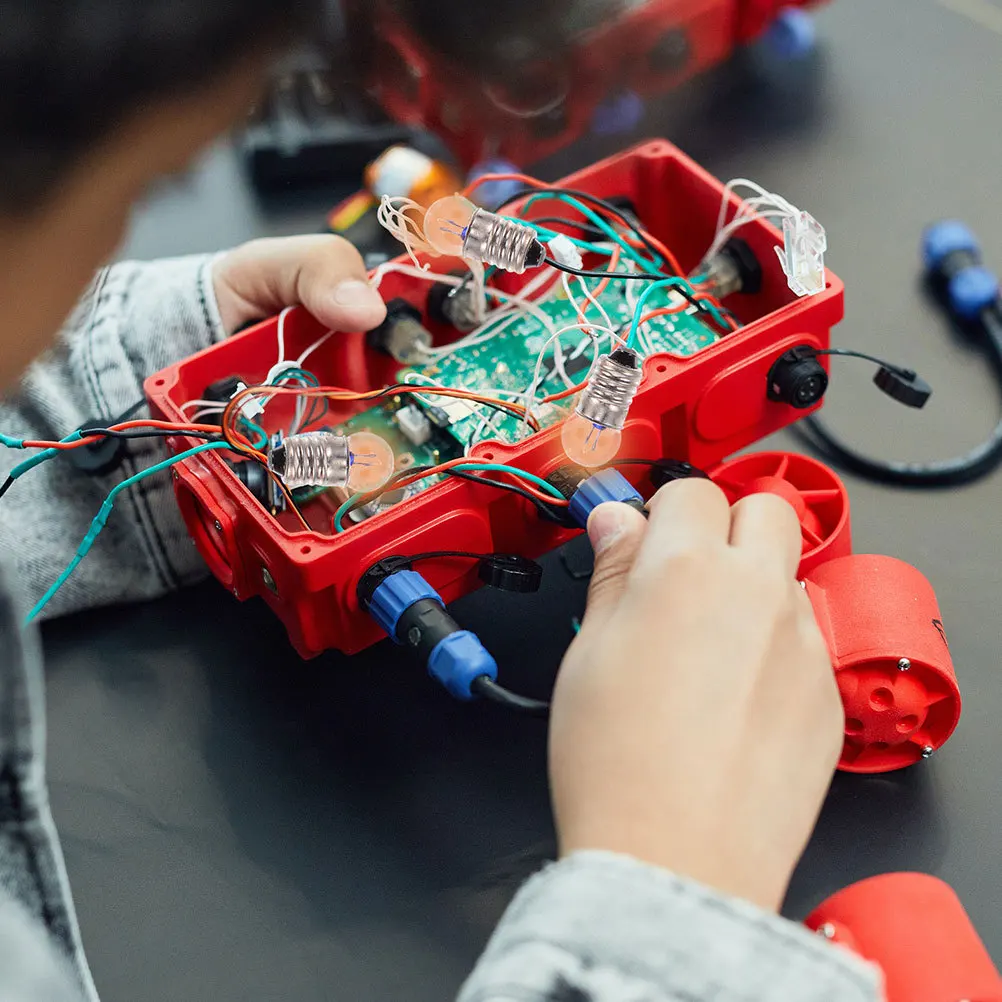 

50Pcs Small Electric Light Bulbs Replacement 2.5V 3.8V High Brightness Mini Screw Bulbs for Electrical Physics Experiment