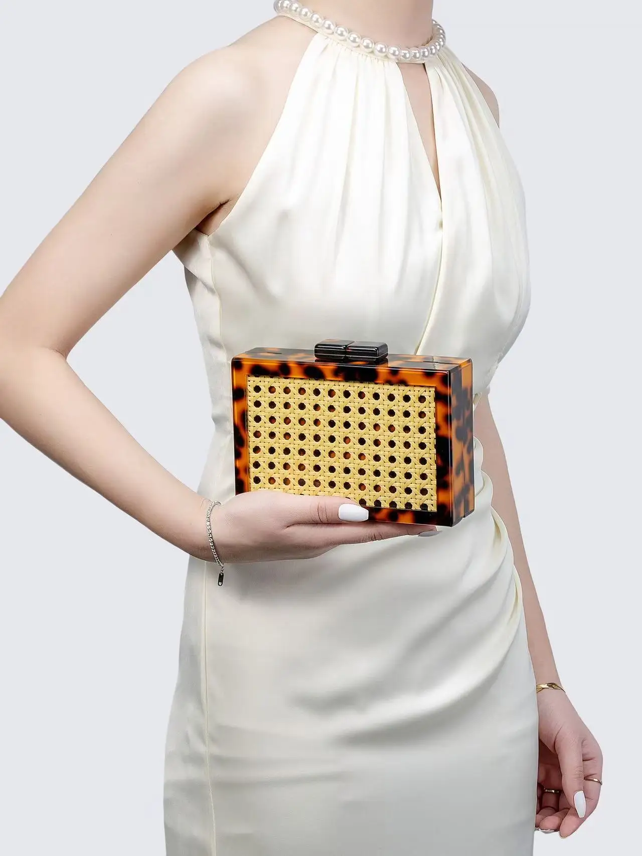 Original Neue Retro Abend-Clutch Rattan Gewebte Acryl Einzel-Schulter-Ketten-Umhängetaschen für Damen – Detail 4
