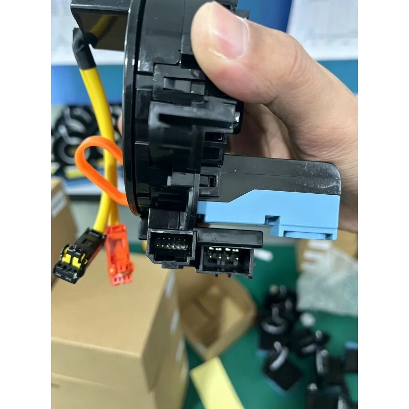 

Датчик угла поворота в сборе для Toyota Sienna/Lexus 8430708020