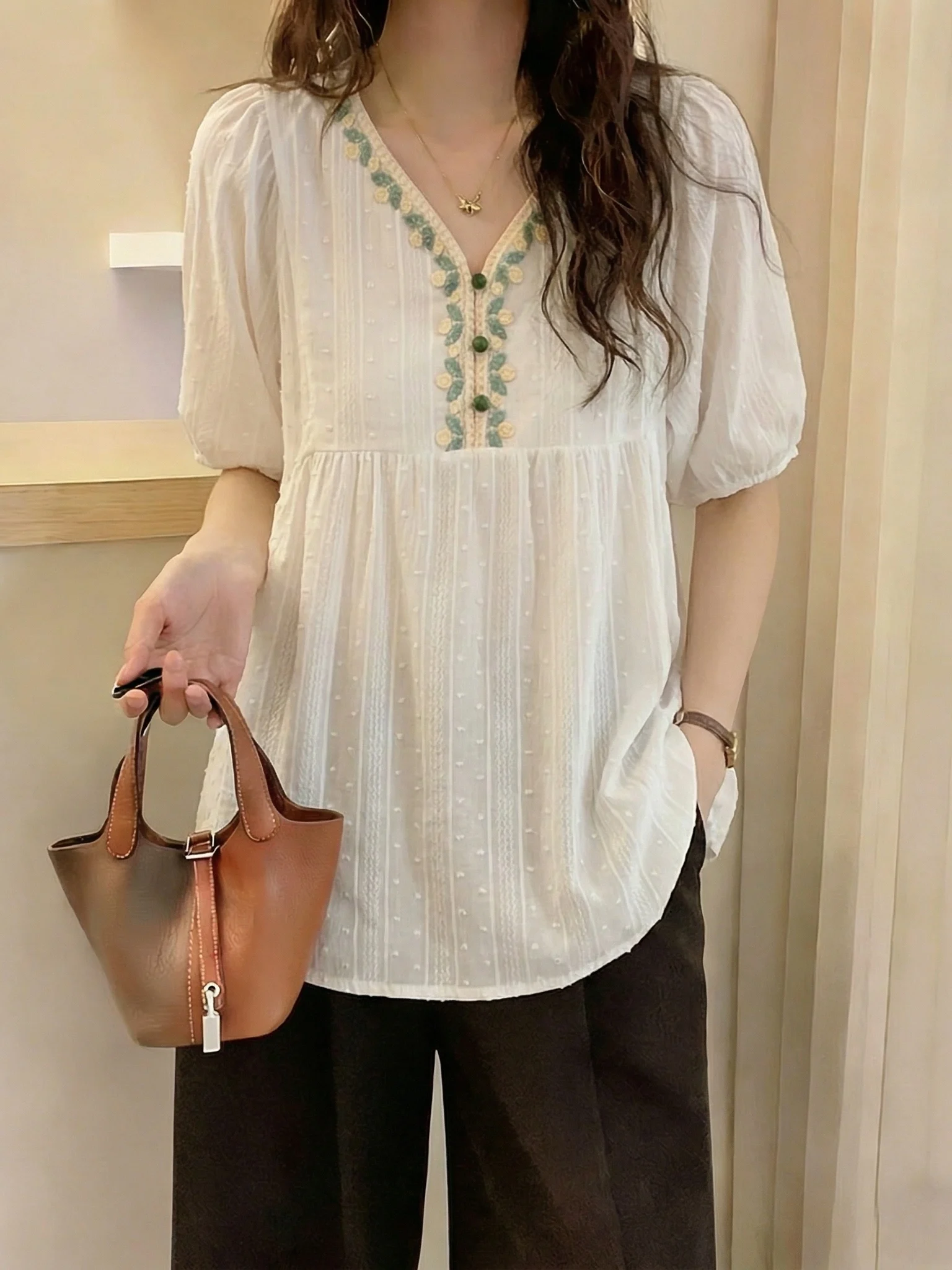 

Embroidered Hook Flower Short Sleeve V-Neck Doll Shirt Women's Summer New Style plus Size Belly Cover Fashion Casual Top