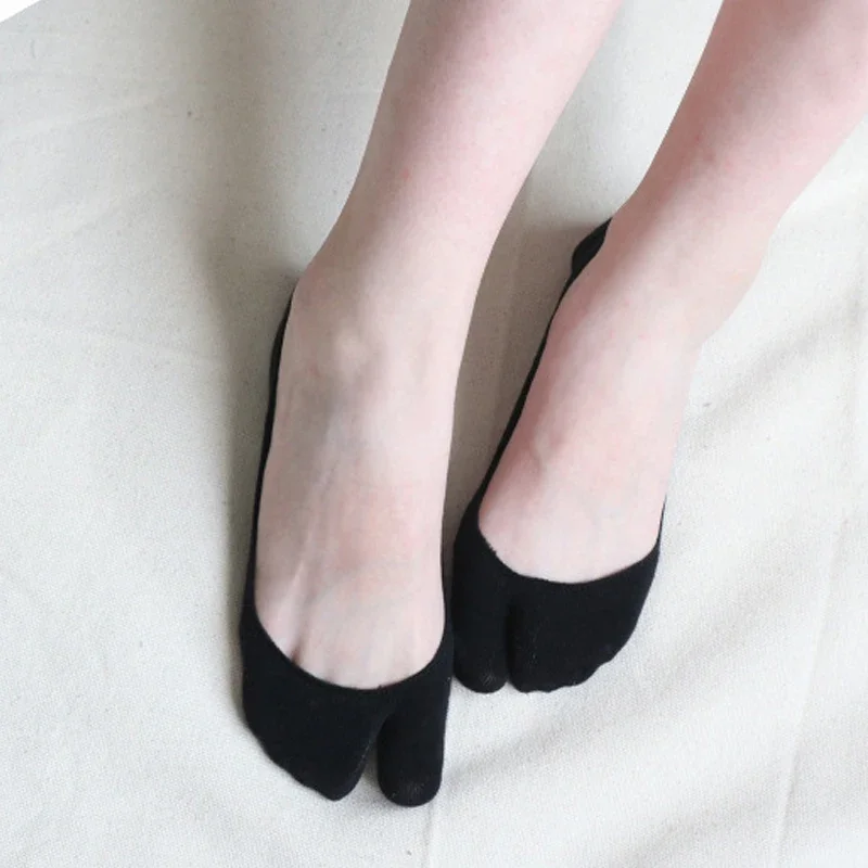 Women Two Finger Socks Summer Thin Non-slip Invisible Low Cut Boat Sock Solid Breathable Cotton Tabi Socks Comfortable image 6