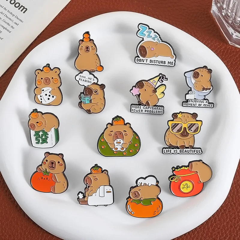 Animal Brooch Cute Orange Capybara Metal Badge Small Gift Wholesale Decorative Brooches Hat Pins for Clothes Backpack Pin Lapel
