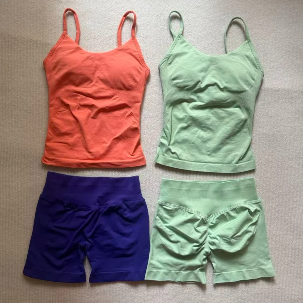 NO LOGO 2-pc Scoop Neck Top Women Seamless Gym Top Tight Fit Strappy Yoga Vest with abdominal and hip lifting sports shorts set