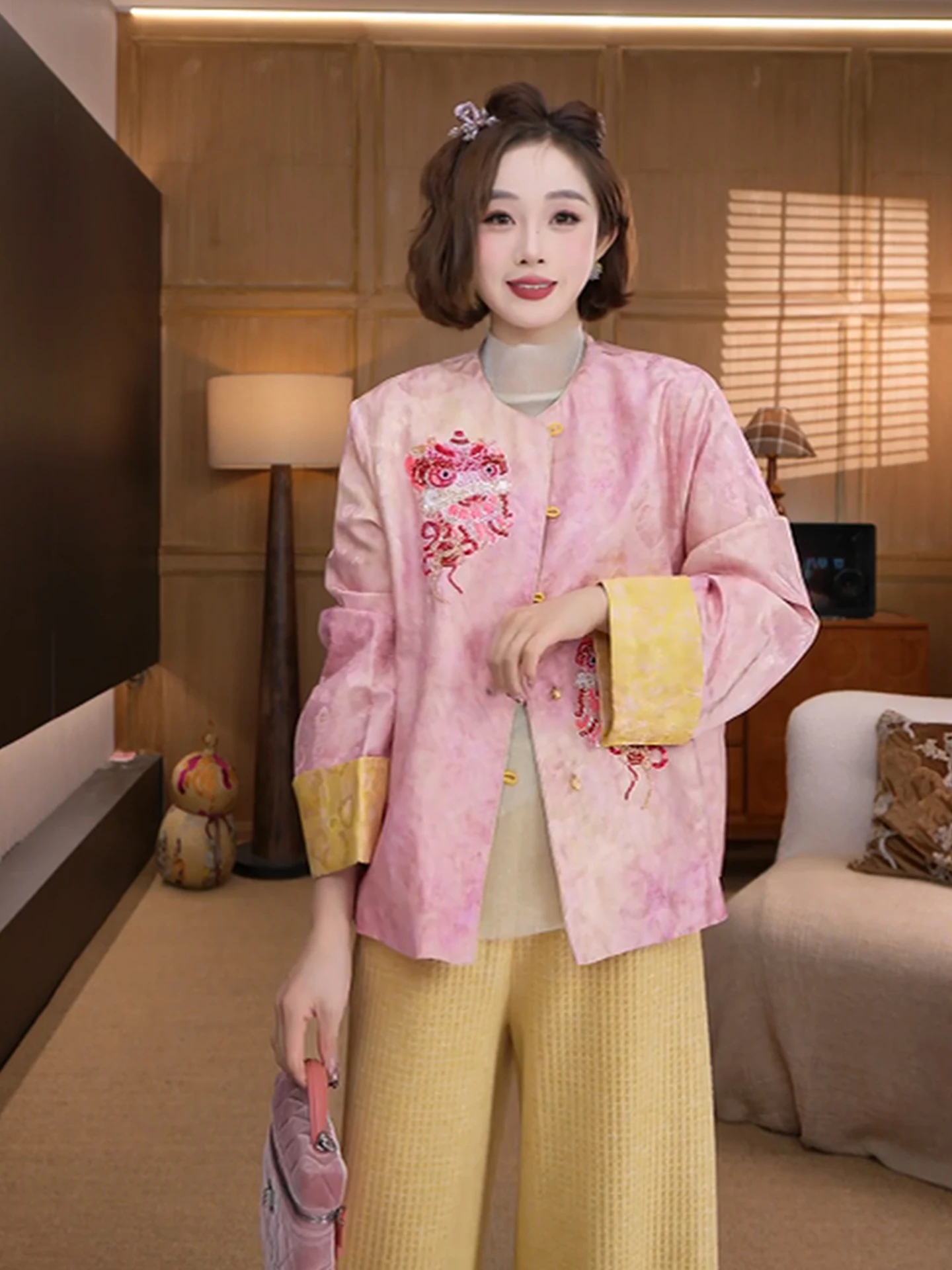 Yolo Lion Wake up Spring 2026 Silk Jacket Long Sleeve Real Silk Interwoven Lion Embroidery Women's Loose Fit Chinese Style Coat