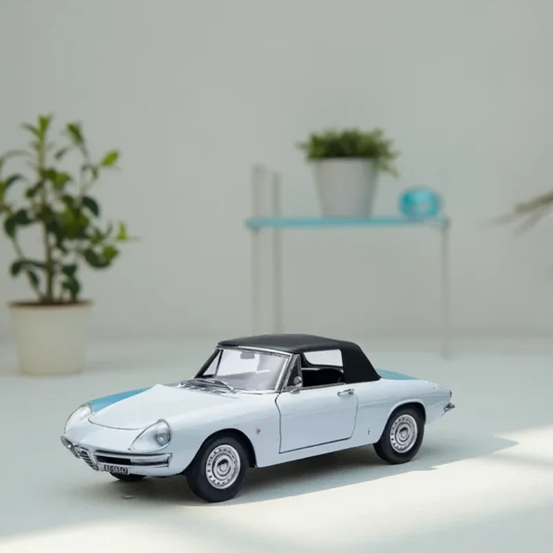 

TOURING 1:18 Scale 1966 Romeo Duetto Spider 1600 Alloy Car Model Classics Adult Souvenir Gift Hobby & Toys