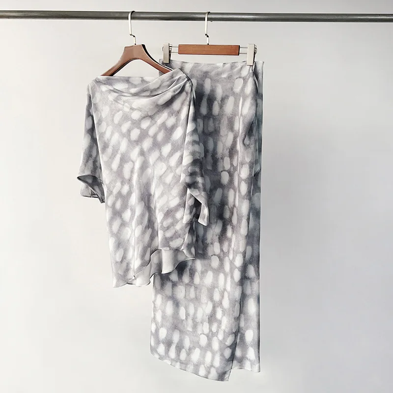 

Fashionable Sea Shell Print Double Crepe Silk Blouse And Tie-Waist Skirt Dress Set