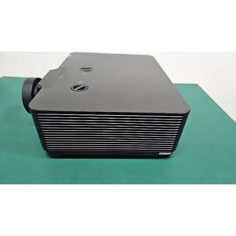 جهاز عرض ليزر Lumens DLP بدقة WUXGA ودعم 4K نشط ثلاثي الأبعاد 0.8 DMD رقاقة عدسة تركيز يدوية
