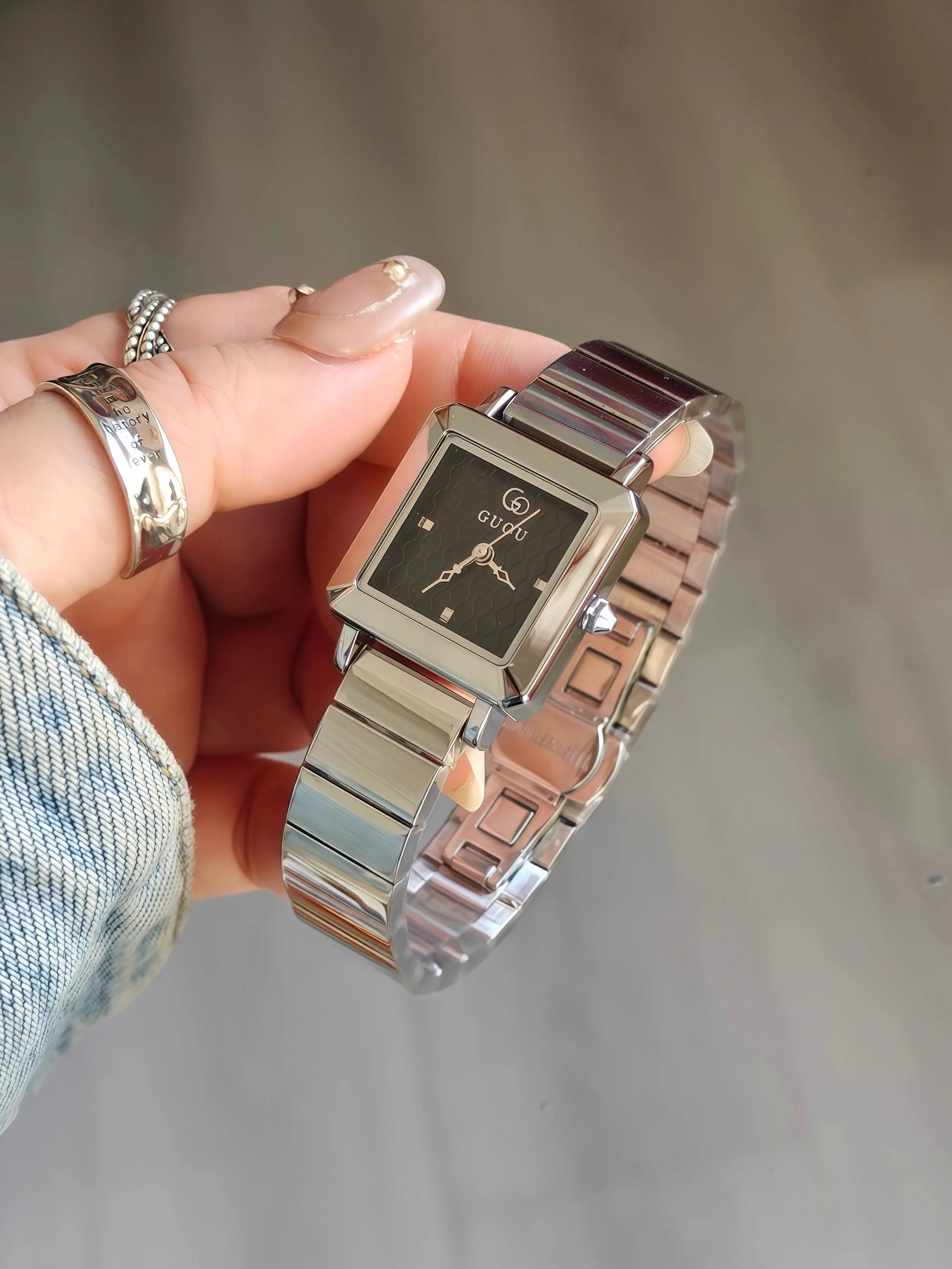 

New Women'S WatchLuxurious And SophisticatedVersatile Vintage And Simple Square Design, Fashionable Quartz Wristwatch For Women.
