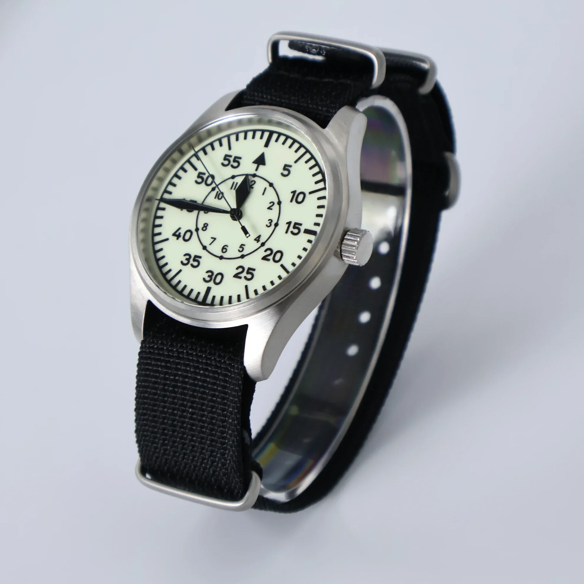 Reloj de cuarzo MYSTERIOUS CODE ML10 VH31 segundo movimiento de barrido 316L revestimiento arenado zafiro BGW9 luminoso 100m resistente al agua