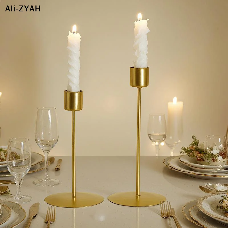【Z】Kerzenhalter im europäischen Stil aus Metall, schlichte goldene Hochzeitsdekoration, Bar-Party, Wohnzimmer-Dekoration, Heimdekoration, Kerzenständer