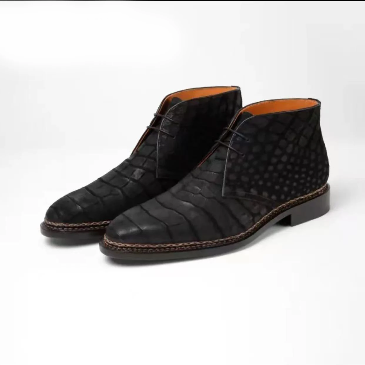 Chue neue Herrenschuhe, formelle Herrenschuhe, Hochzeits-, Business- und Büroschuhe, Stiefel für Herren, matte Krokodilschuhsohle. – Detail 11
