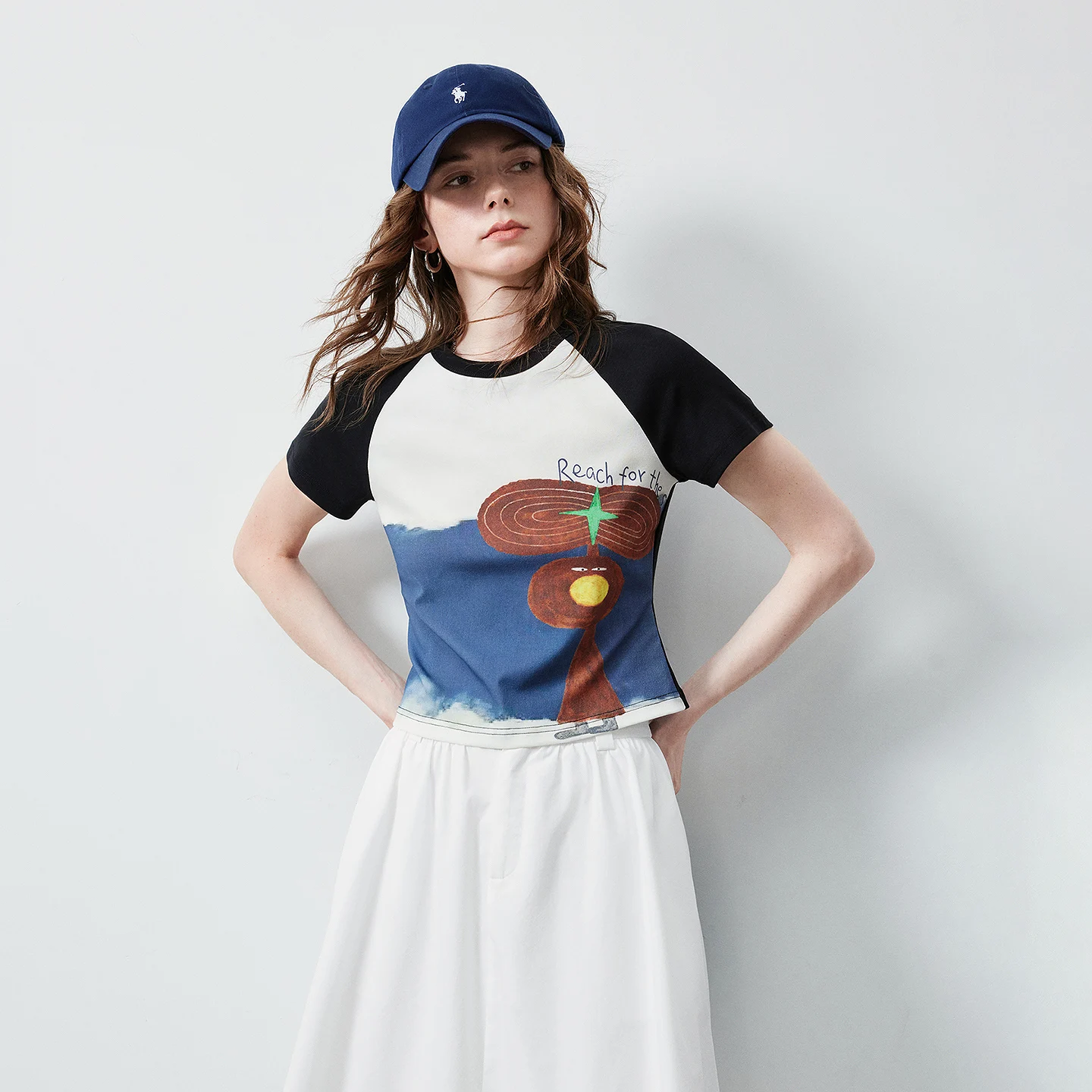 TOYOUTH Women T-shirt 2026 Summer New Illustrator Co-branded Fantasy Creature Print Raglan Sleeve Slim Fit Short Youthful Tops